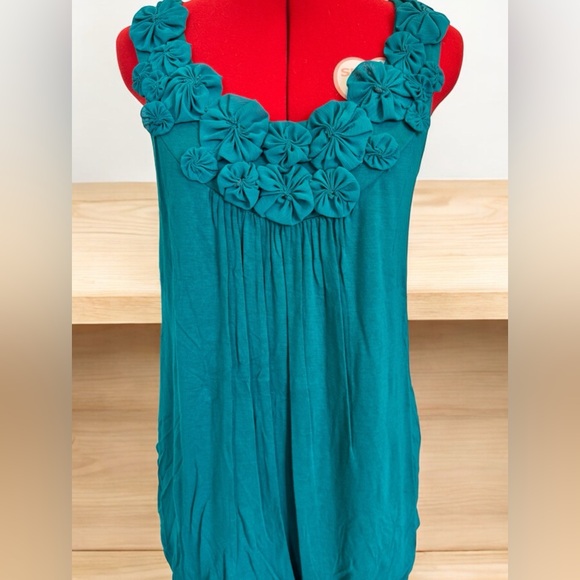 Cynthia Rowley Top. - Picture 2 of 5